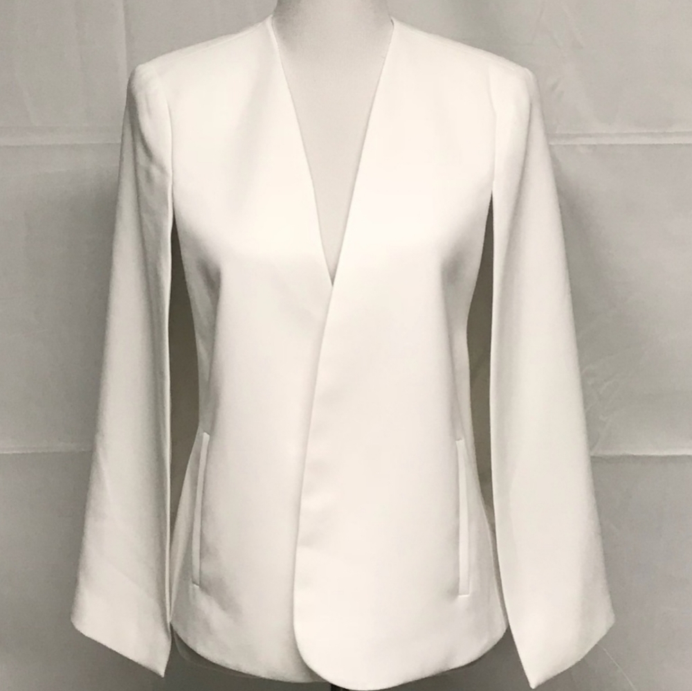 Zara cape balzer